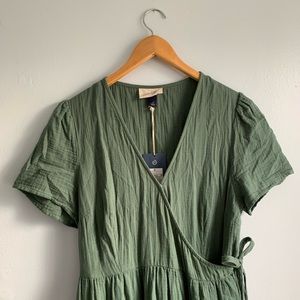 Universal Threads Women’s Tiered Cotton Green Wrap Maxi Dress